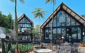 CERITA WARGI: Bukan Sekadar Kopi, Kafe di Jawa Barat Kini Jadi Ruang Kreativitas dan Wisata Alam